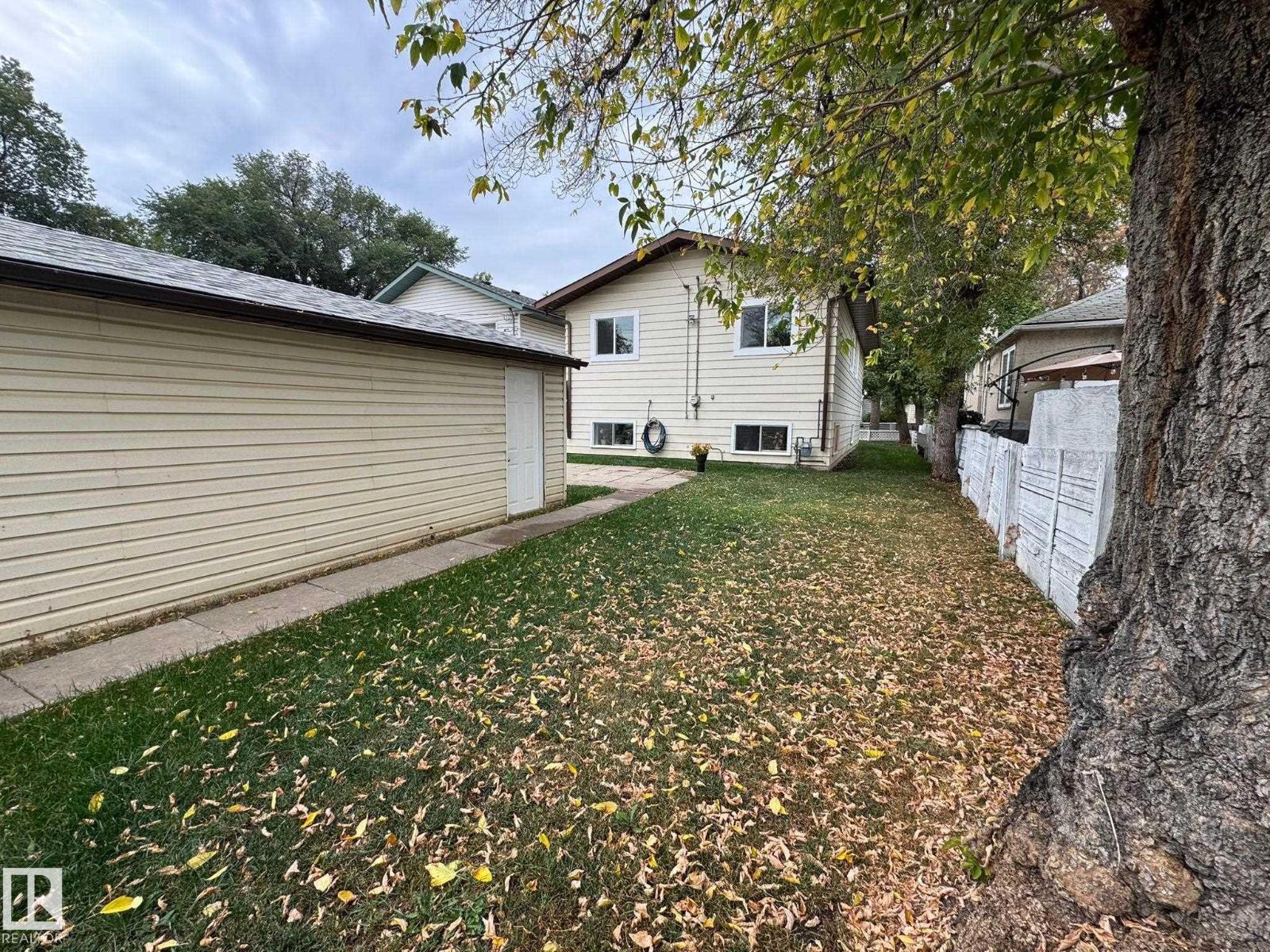 12011 95a St Nw Nw, Edmonton, Alberta  T5G 1R6 - Photo 4 - E4458906