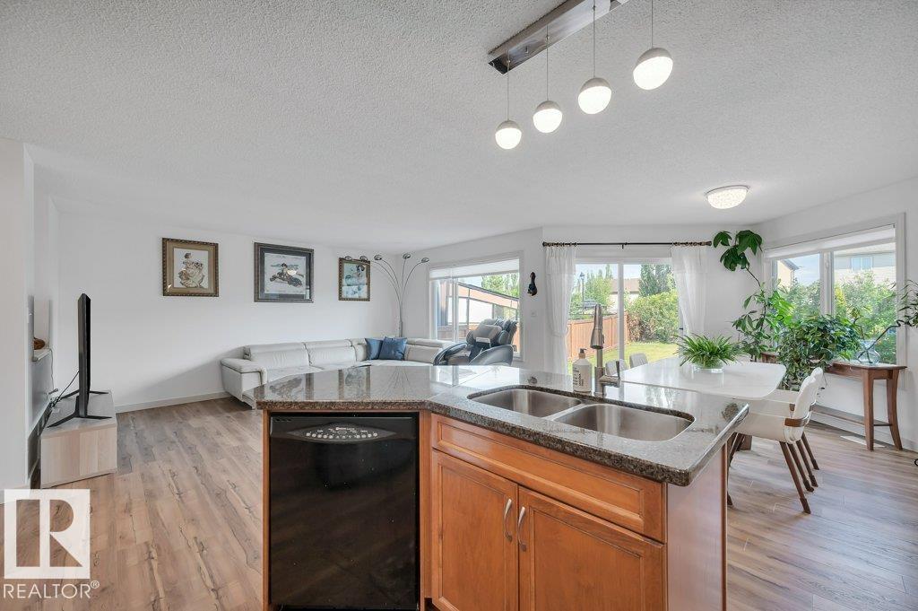 6004 5 Av Sw, Edmonton, Alberta  T6X 0E9 - Photo 10 - E4458911