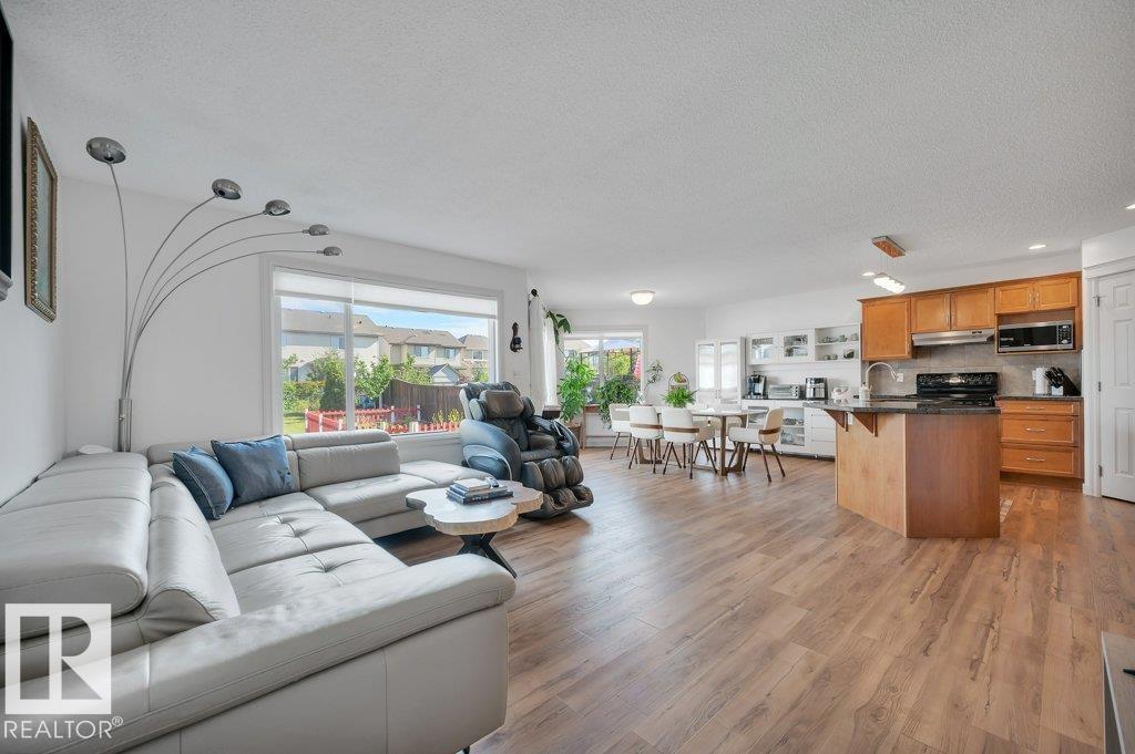6004 5 Av Sw, Edmonton, Alberta  T6X 0E9 - Photo 3 - E4458911