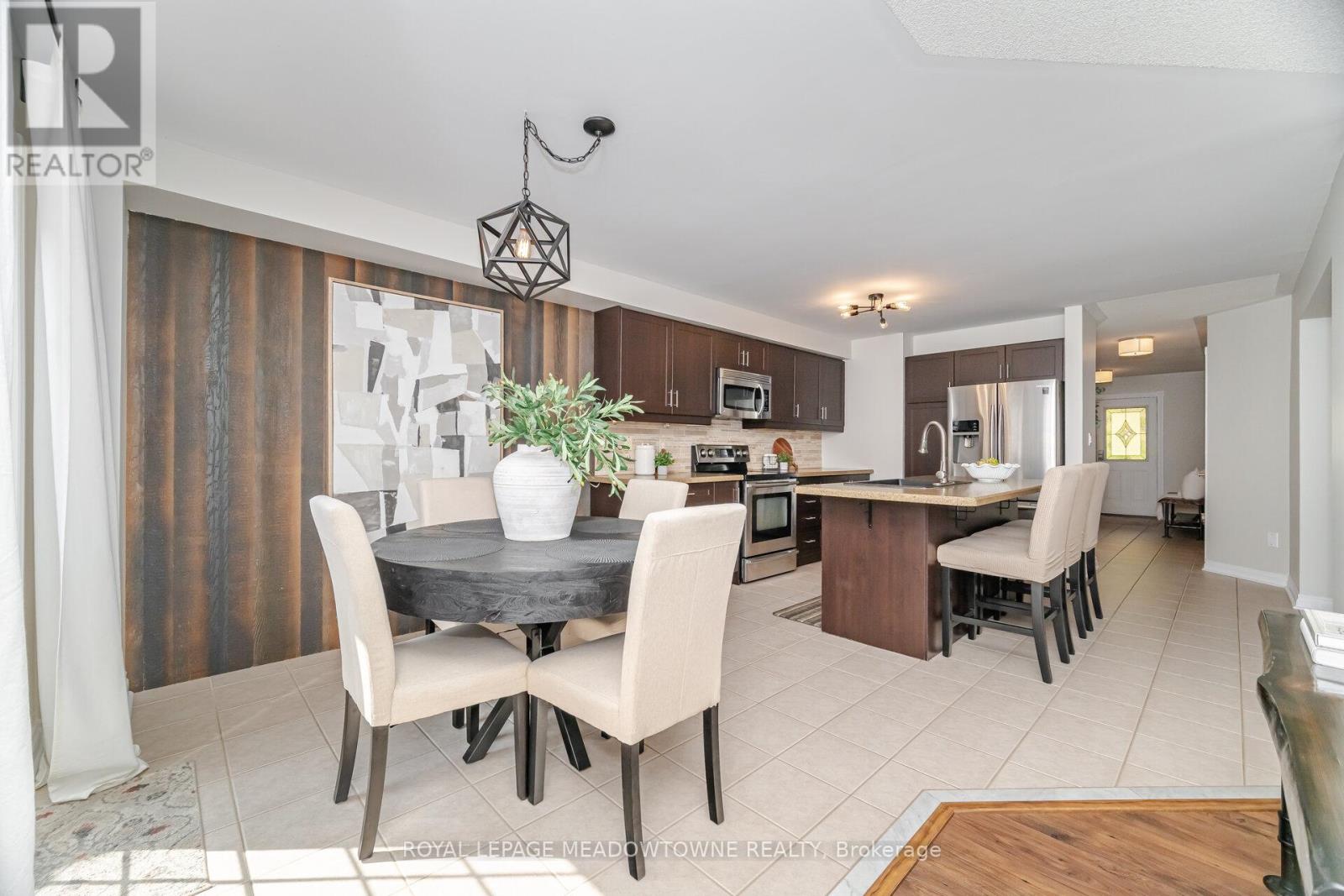 1224 Turner Drive, Milton, Ontario  L9T 5R6 - Photo 13 - W12418879