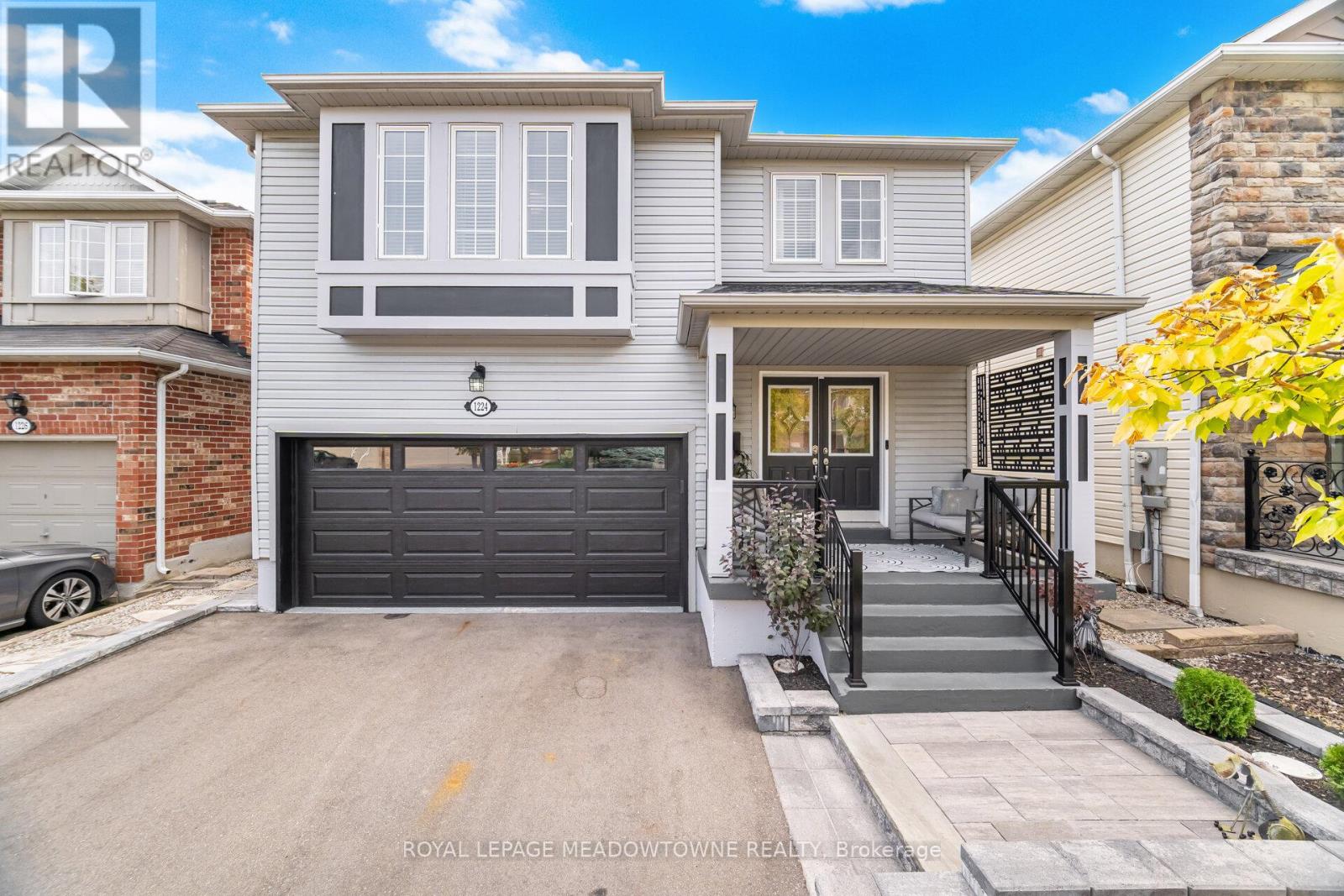 1224 Turner Drive, Milton, Ontario  L9T 5R6 - Photo 2 - W12418879
