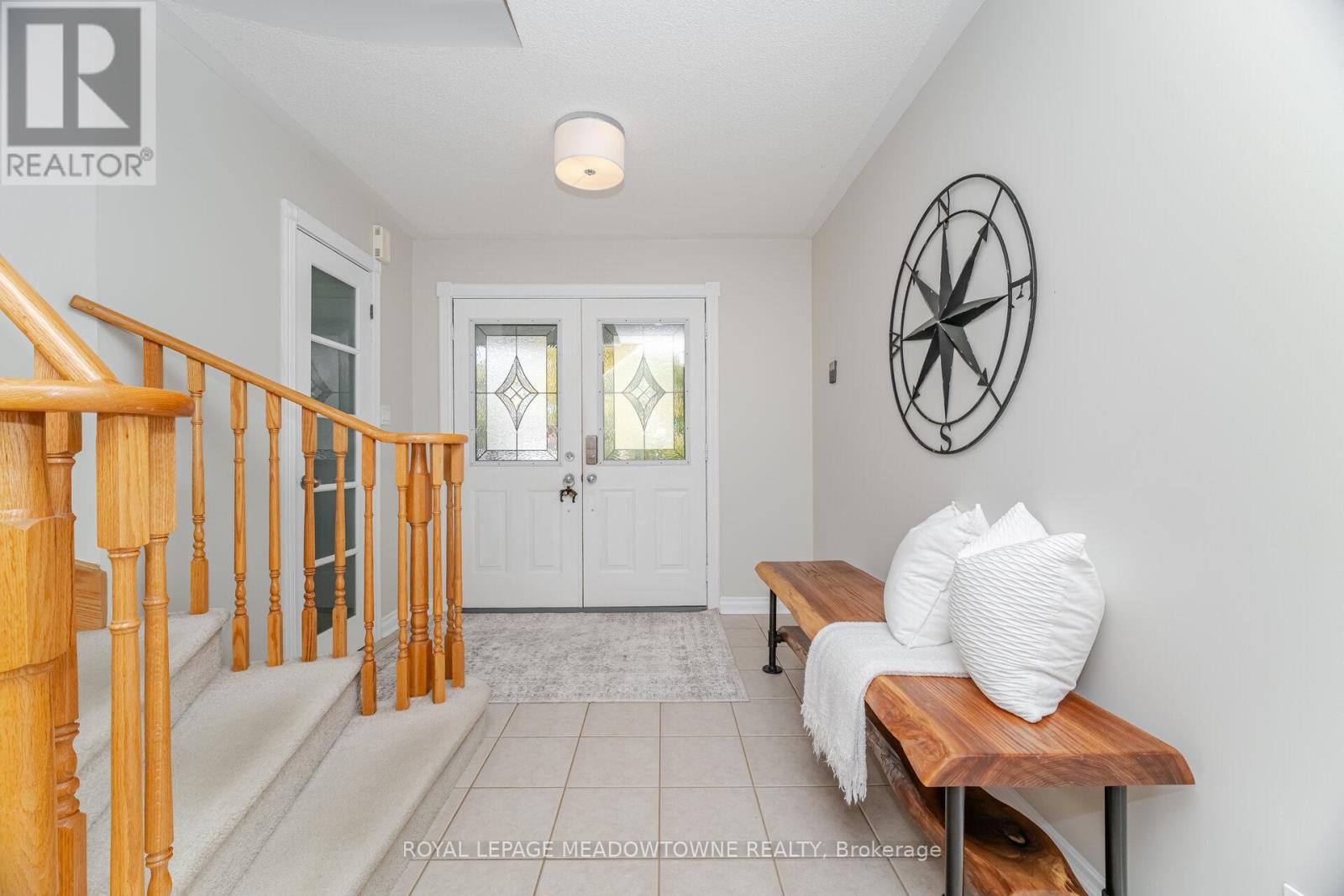 1224 Turner Drive, Milton, Ontario  L9T 5R6 - Photo 6 - W12418879