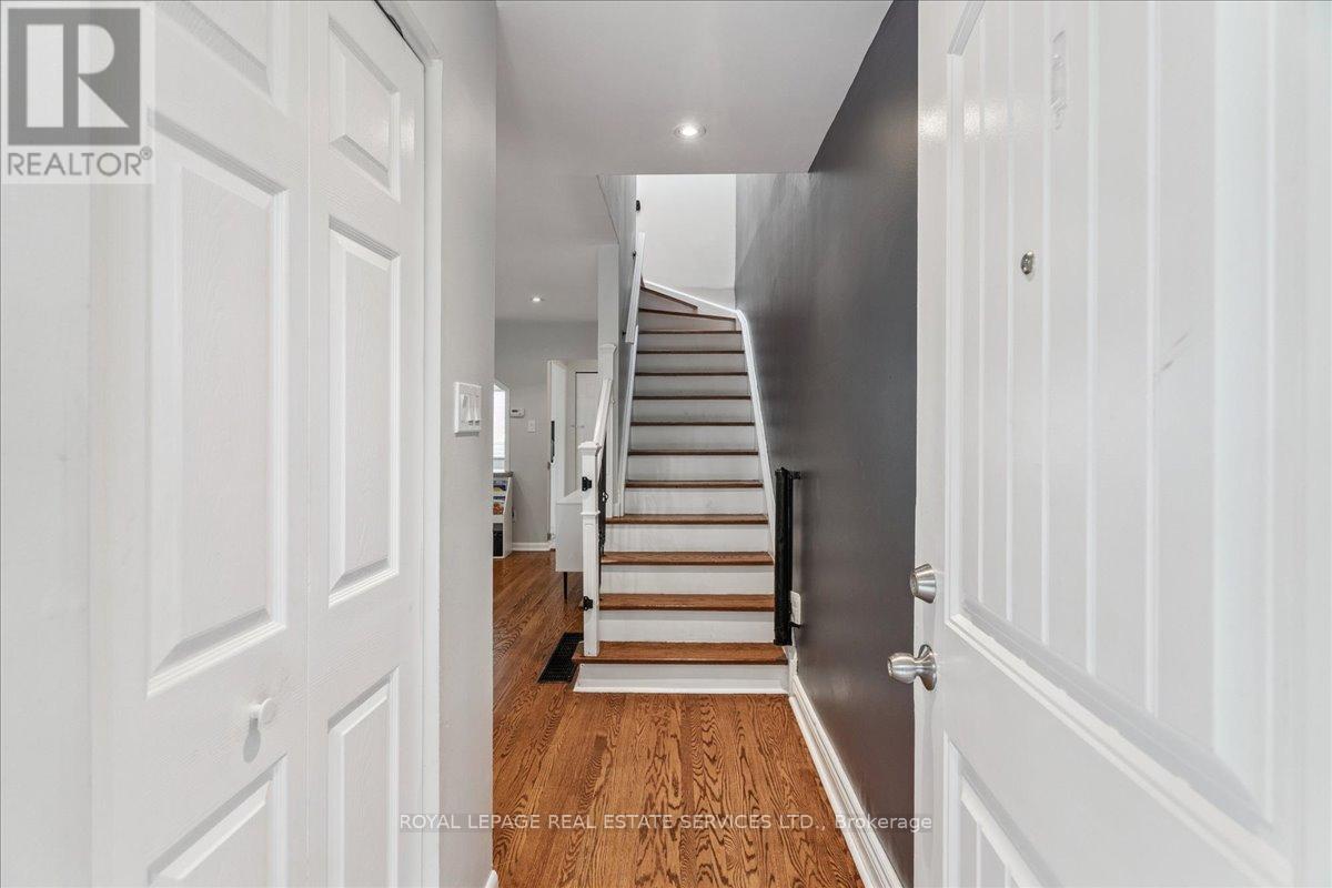 3 - 3011 Centennial Drive, Burlington, Ontario  L7M 1B3 - Photo 4 - W12418895