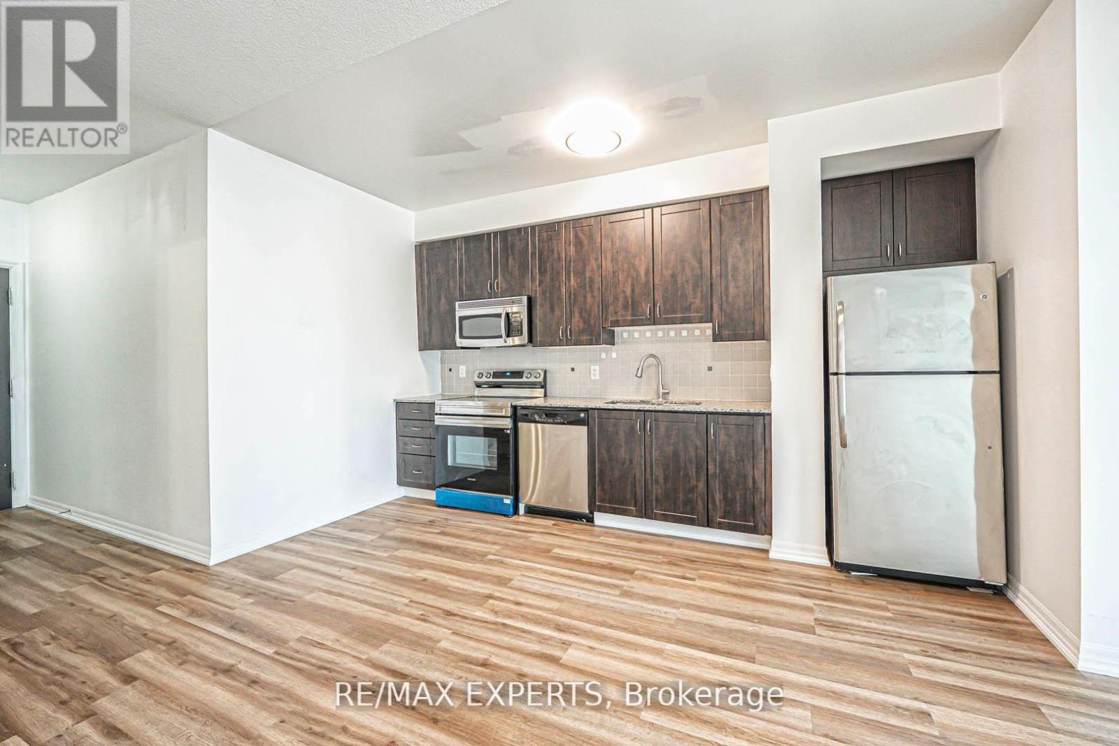 2606 - 223 Webb Drive, Mississauga, Ontario  L5B 0E8 - Photo 15 - W12418924