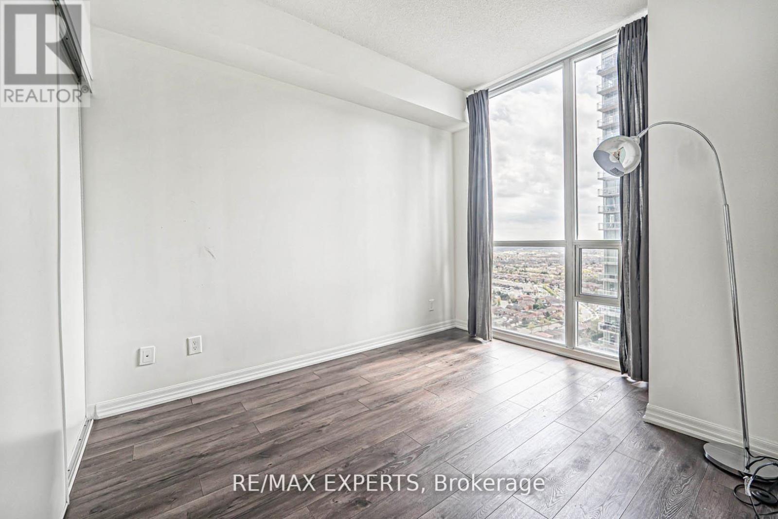2606 - 223 Webb Drive, Mississauga, Ontario  L5B 0E8 - Photo 18 - W12418924
