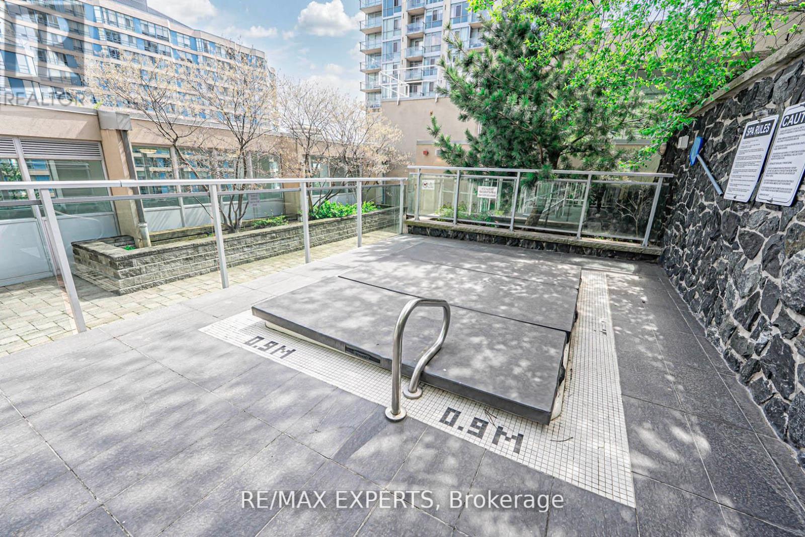 2606 - 223 Webb Drive, Mississauga, Ontario  L5B 0E8 - Photo 36 - W12418924