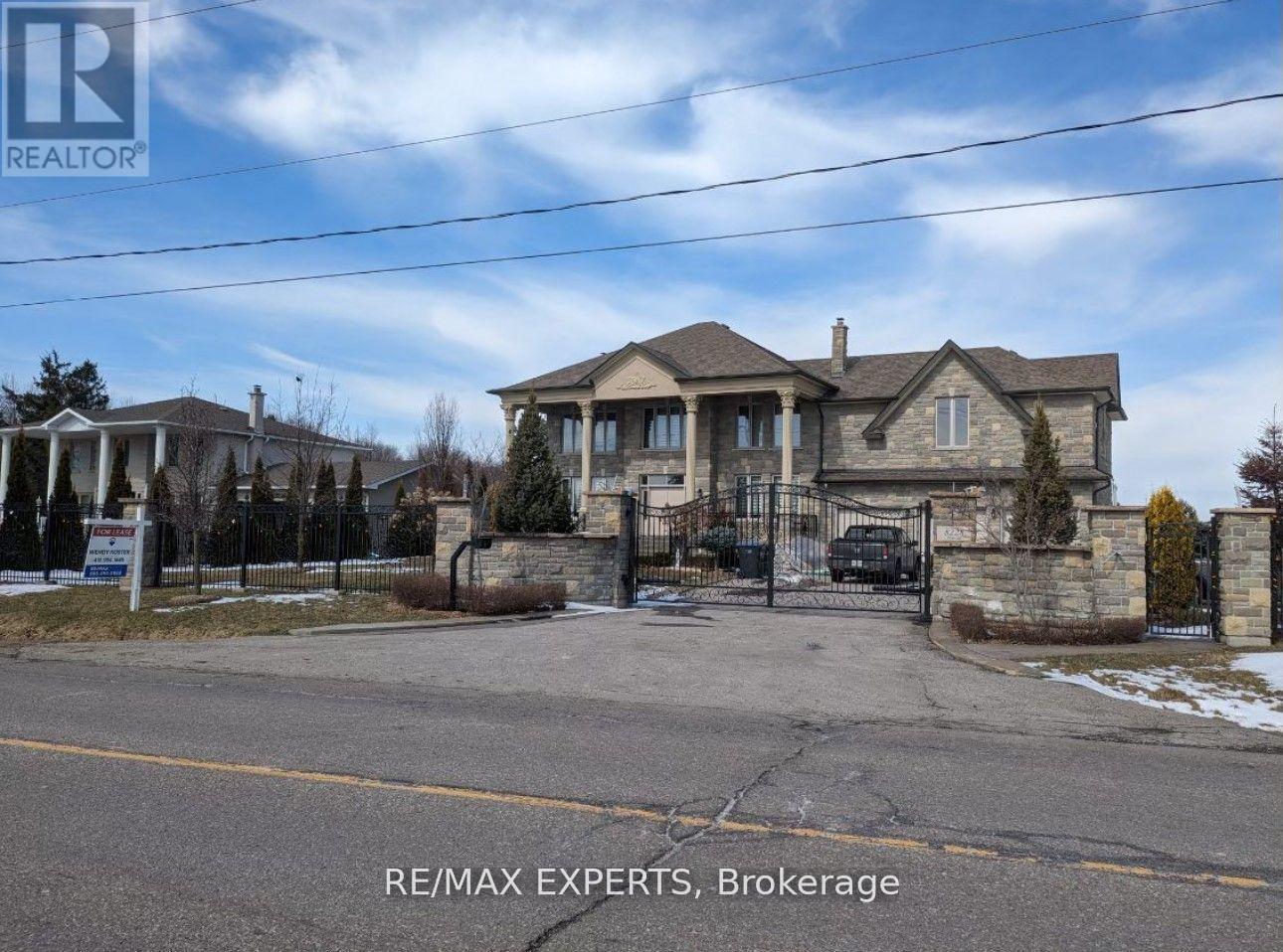 8228 HEALEY ROAD, Caledon, Ontario