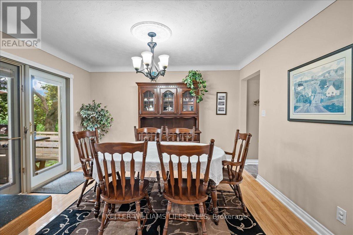15 Bayley Street, Lambton Shores, Ontario  N0N 1J0 - Photo 22 - X12414381