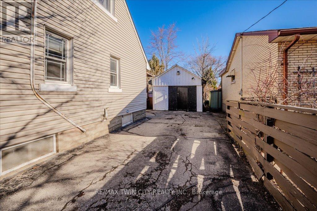 478 Greenfield Avenue, Kitchener, Ontario  N2C 1G1 - Photo 19 - X12418897