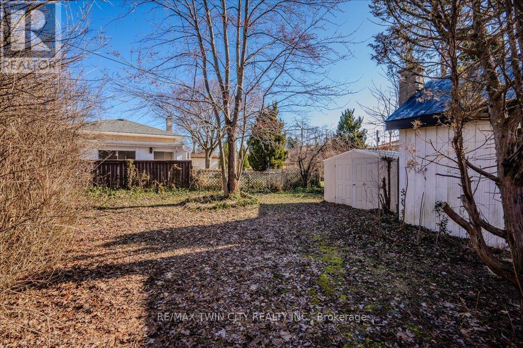 478 Greenfield Avenue, Kitchener, Ontario  N2C 1G1 - Photo 22 - X12418897