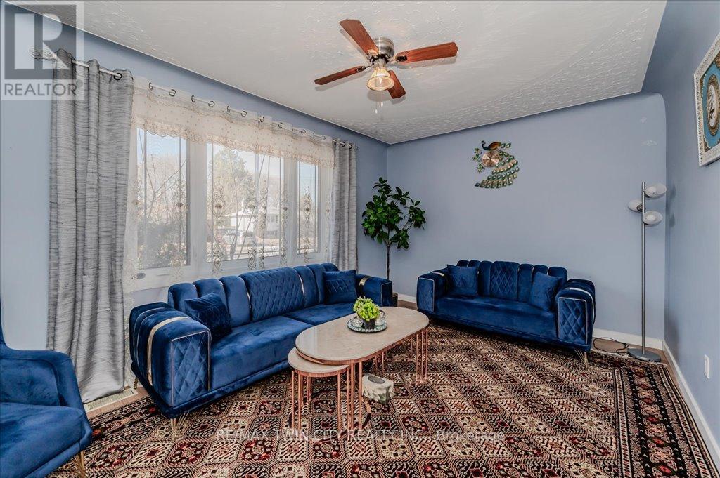 478 Greenfield Avenue, Kitchener, Ontario  N2C 1G1 - Photo 7 - X12418897