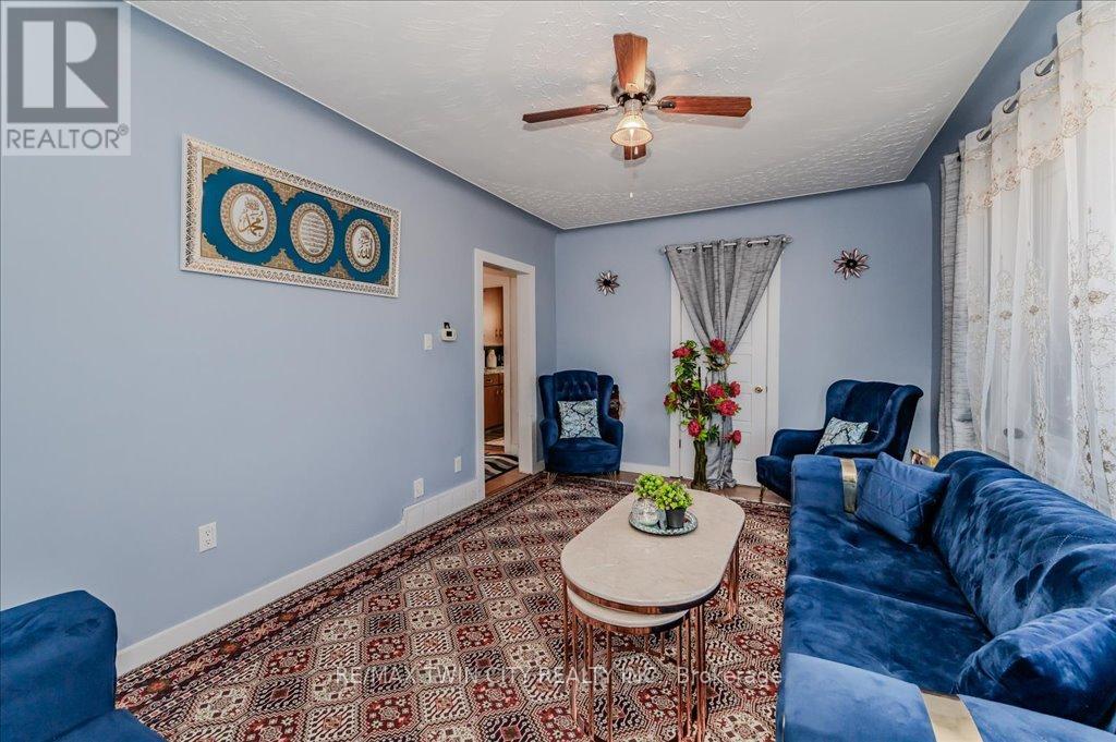 478 Greenfield Avenue, Kitchener, Ontario  N2C 1G1 - Photo 8 - X12418897