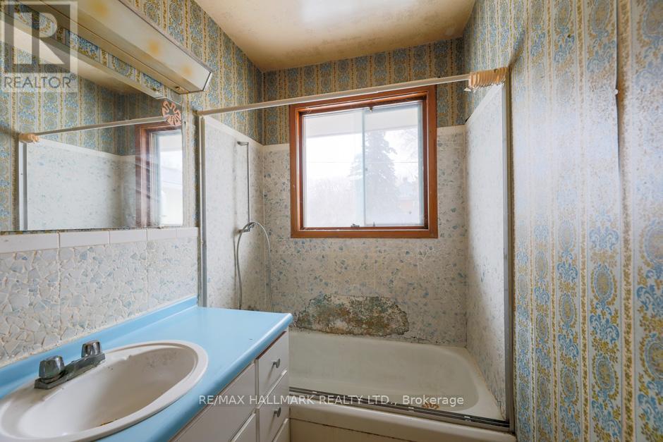 154 County Road 28, Prince Edward County, Ontario  K8N 4Z7 - Photo 13 - X12418927