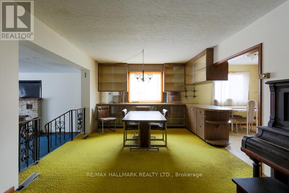154 County Road 28, Prince Edward County, Ontario  K8N 4Z7 - Photo 4 - X12418927