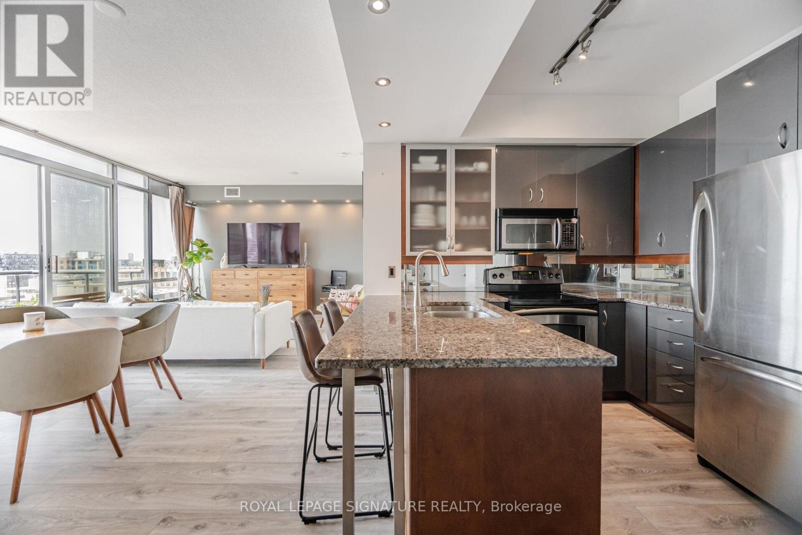 1405 - 438 King Street W, Toronto, Ontario  M5V 3T9 - Photo 5 - C12417798