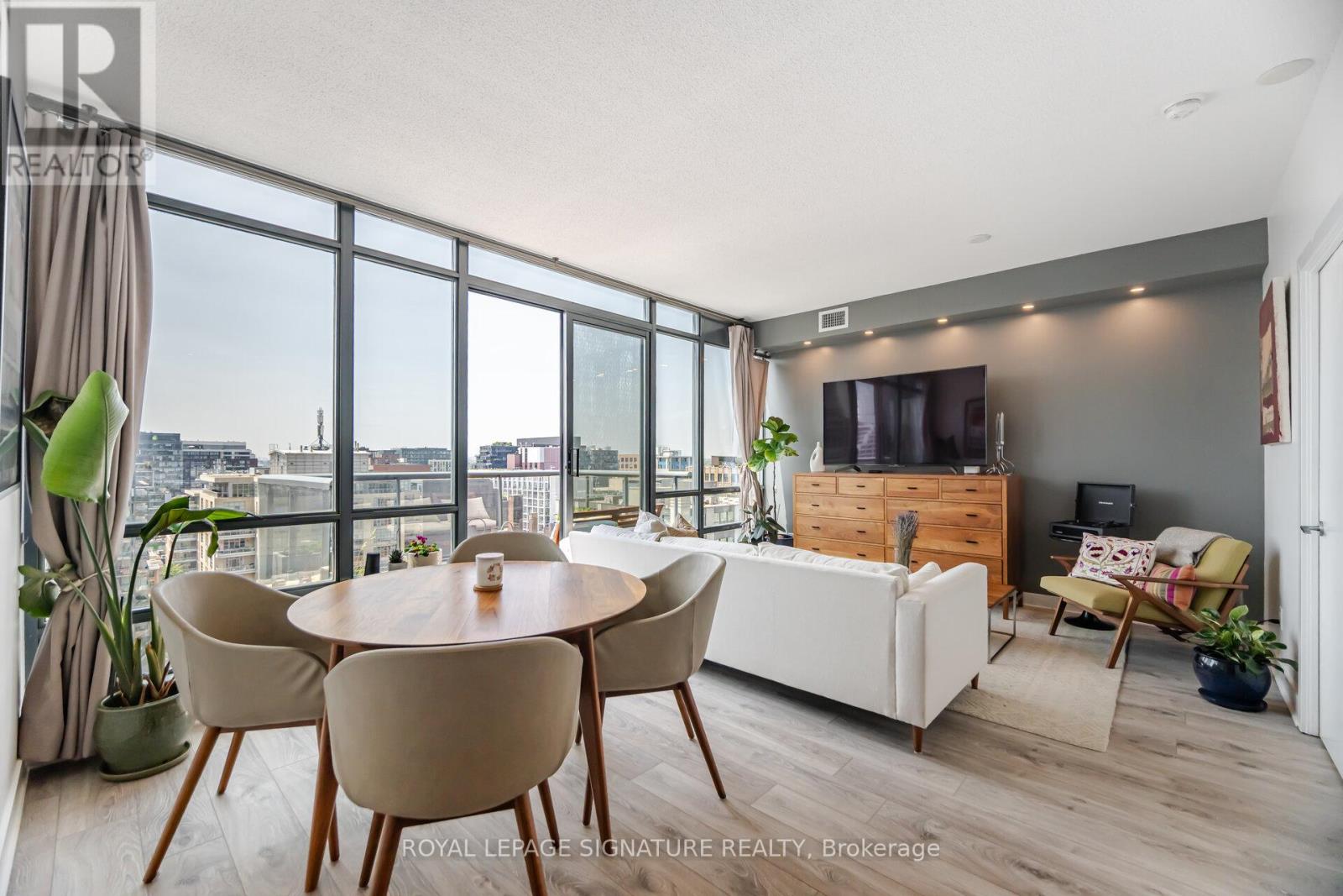 1405 - 438 King Street W, Toronto, Ontario  M5V 3T9 - Photo 4 - C12417798