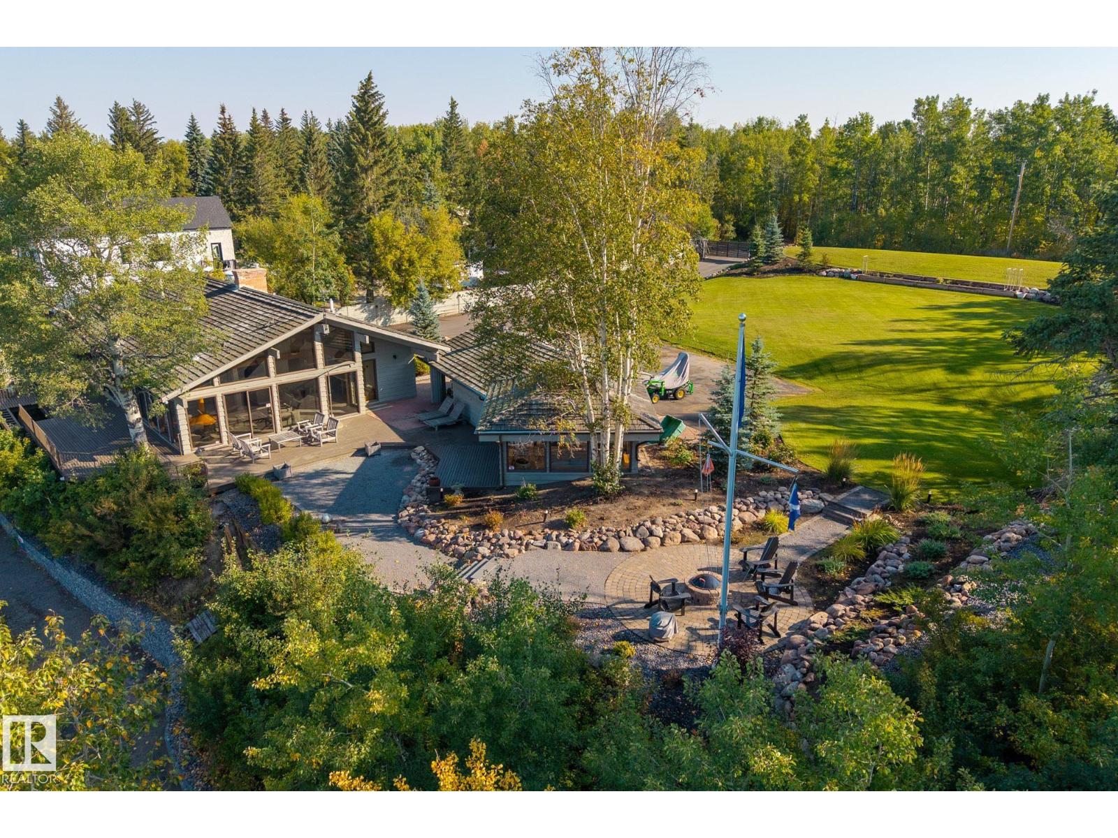 139 Silver Be, Rural Wetaskiwin County, Alberta  T0C 2C0 - Photo 1 - E4458917