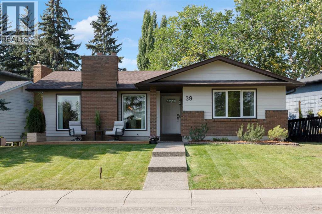 39 Midpark Close SE, Calgary, Alberta
