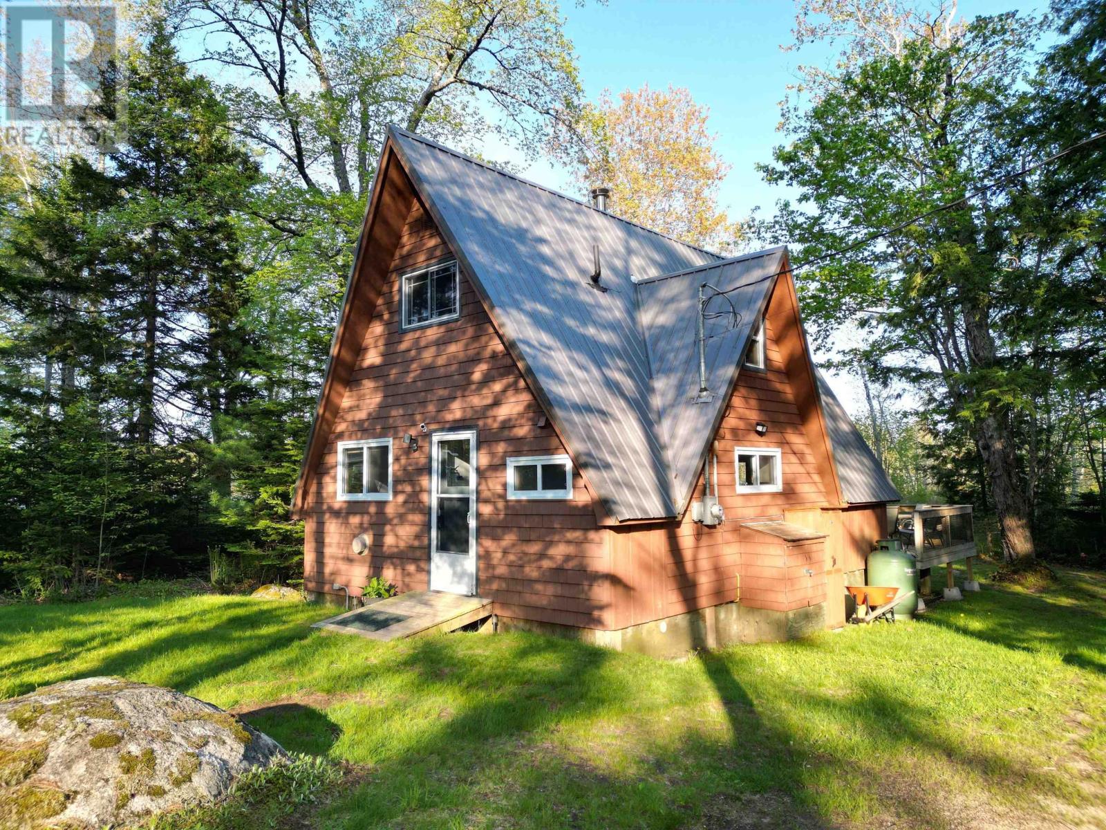 110 East Lake Road, New Albany, Nova Scotia