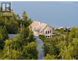 43 Bayview Crescent