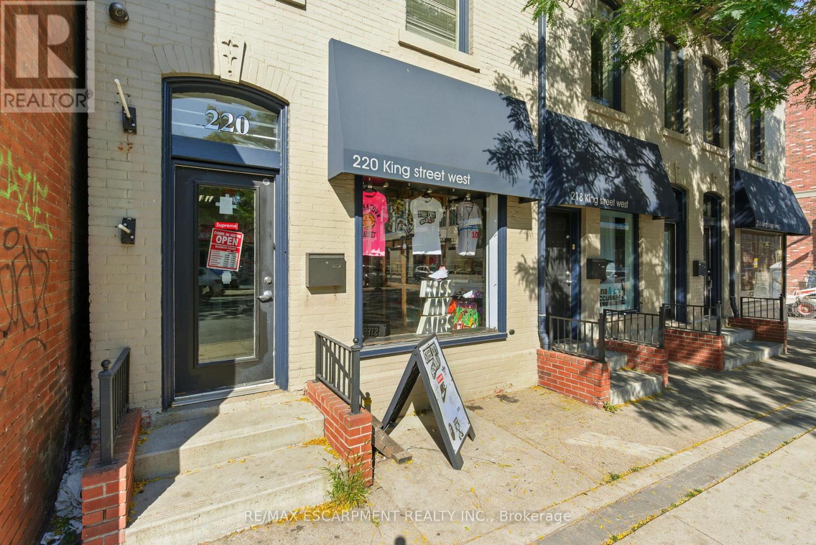 216-220 King Street W, Hamilton, Ontario  L8P 1A9 - Photo 5 - X12412300