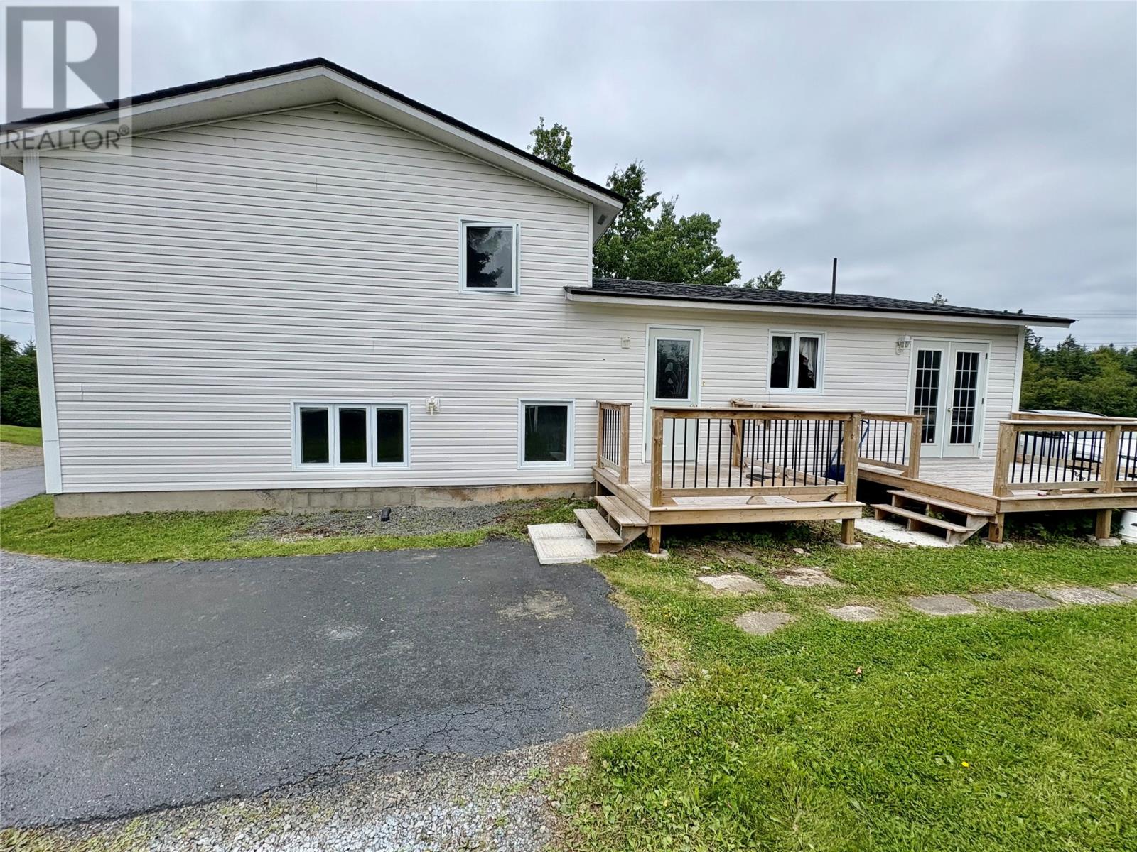 139 Main Street, Summerford, Newfoundland & Labrador   - Photo 17 - 1290275