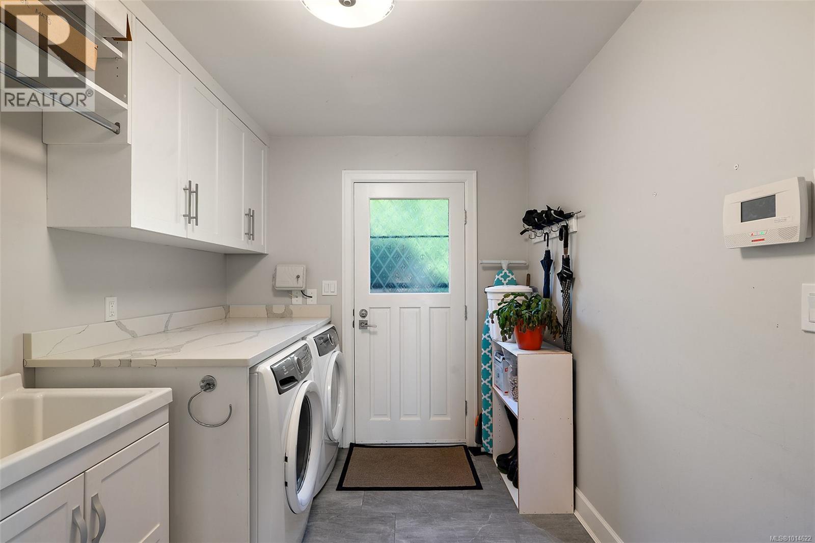 3998 Cedar Hill Rd, Saanich, British Columbia  V8N 3C1 - Photo 20 - 1014622