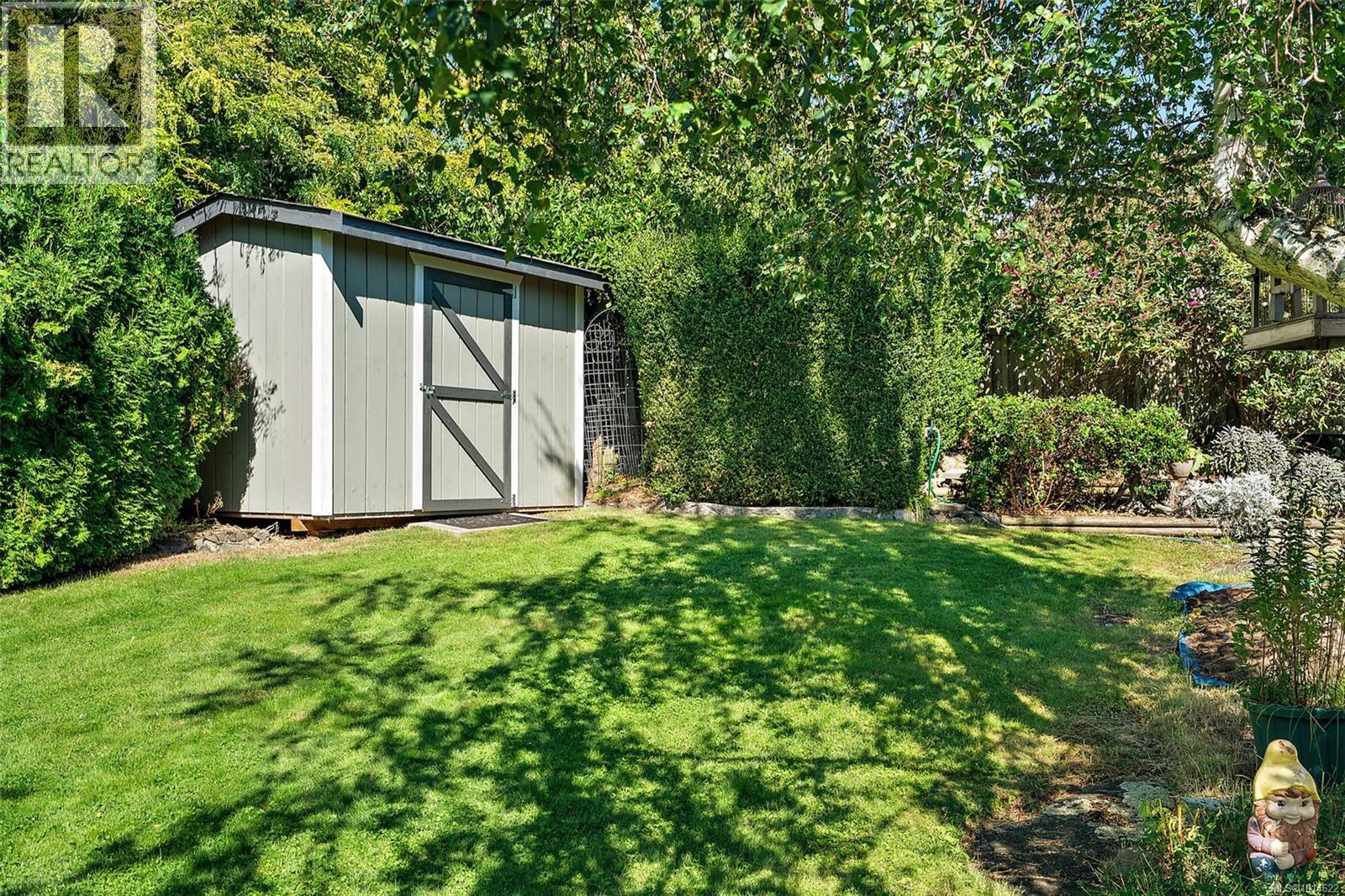 3998 Cedar Hill Rd, Saanich, British Columbia  V8N 3C1 - Photo 24 - 1014622