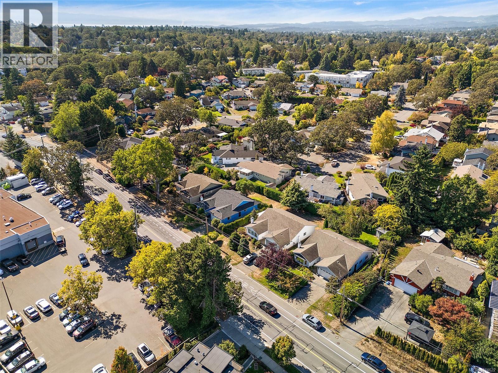 3998 Cedar Hill Rd, Saanich, British Columbia  V8N 3C1 - Photo 26 - 1014622