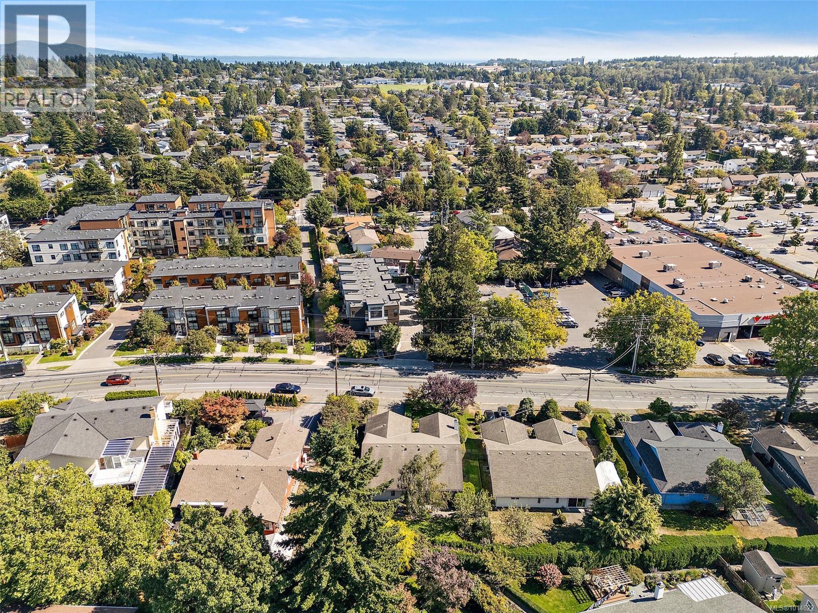 3998 Cedar Hill Rd, Saanich, British Columbia  V8N 3C1 - Photo 28 - 1014622