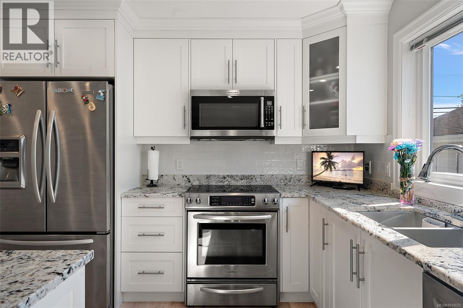 3998 Cedar Hill Rd, Saanich, British Columbia  V8N 3C1 - Photo 7 - 1014622