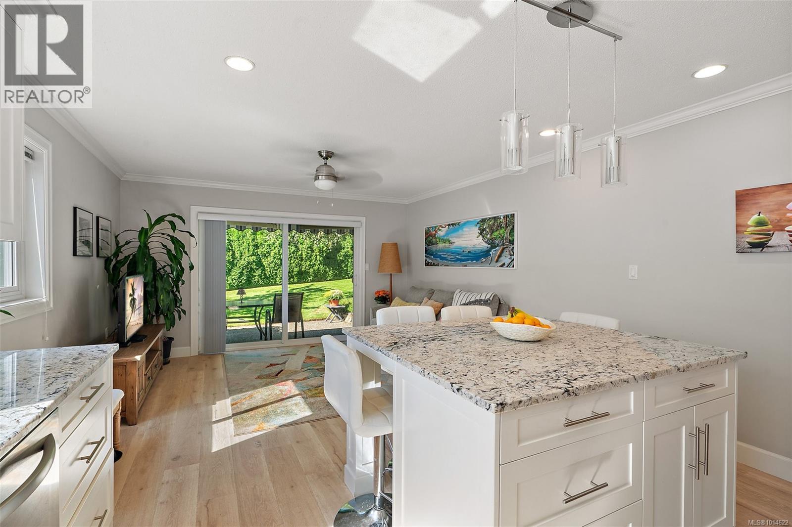 3998 Cedar Hill Rd, Saanich, British Columbia  V8N 3C1 - Photo 9 - 1014622