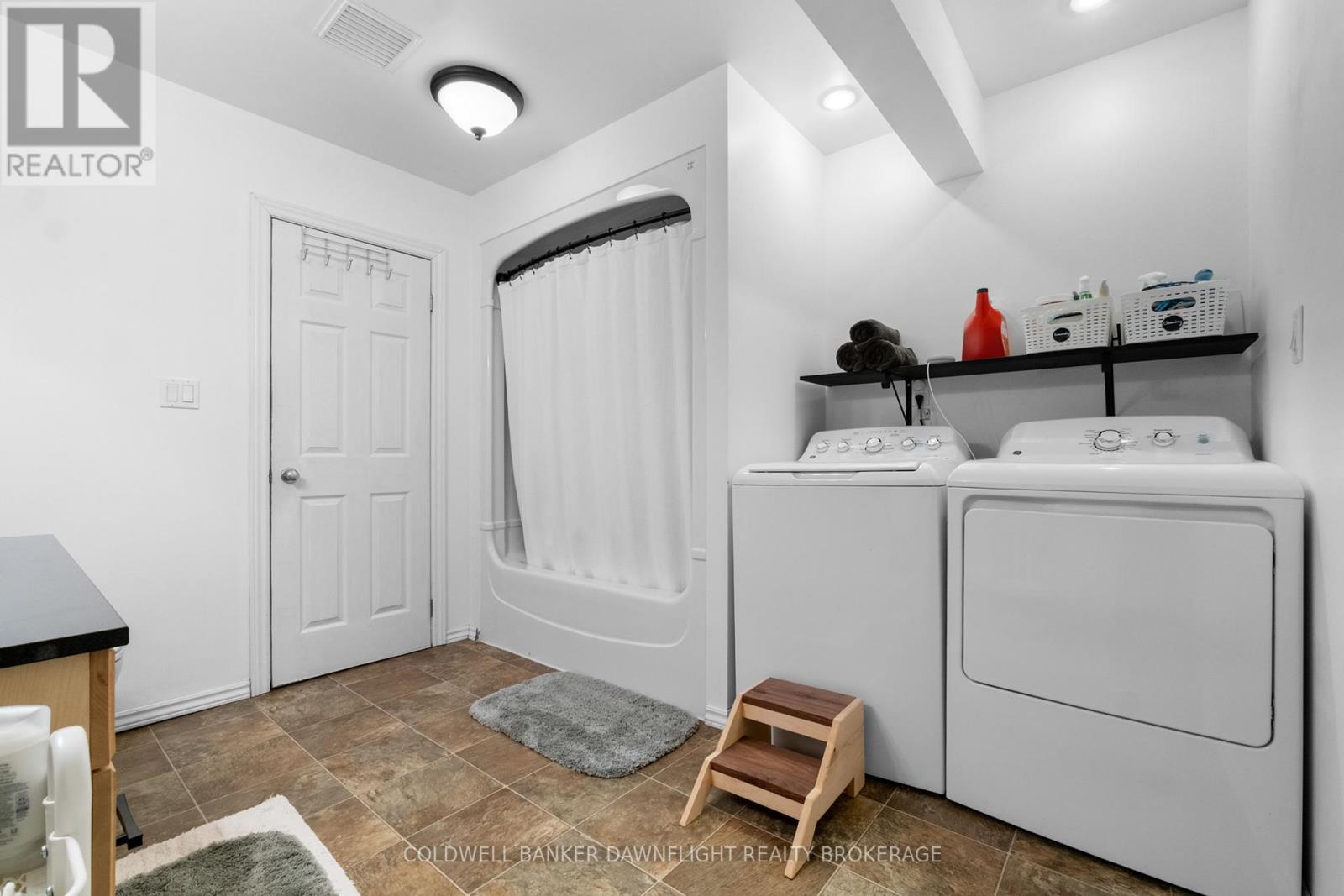 369 Marlborough Street, South Huron, Ontario  N0M 1S2 - Photo 22 - X12419136