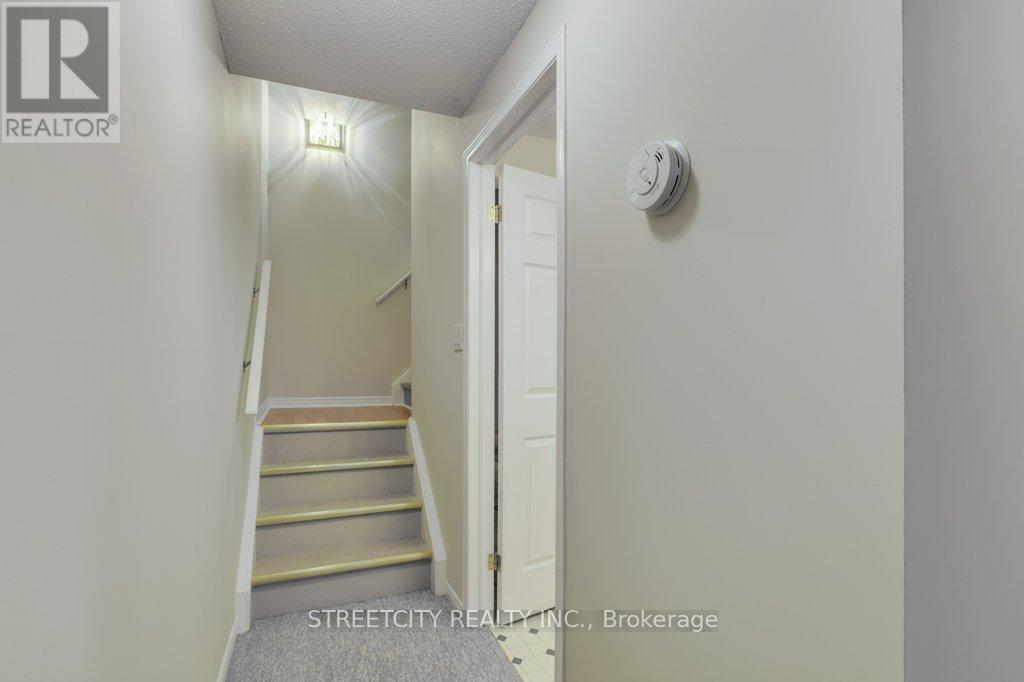29 - 680 Commissioners Road, London South, Ontario  N6K 4T8 - Photo 22 - X12419139