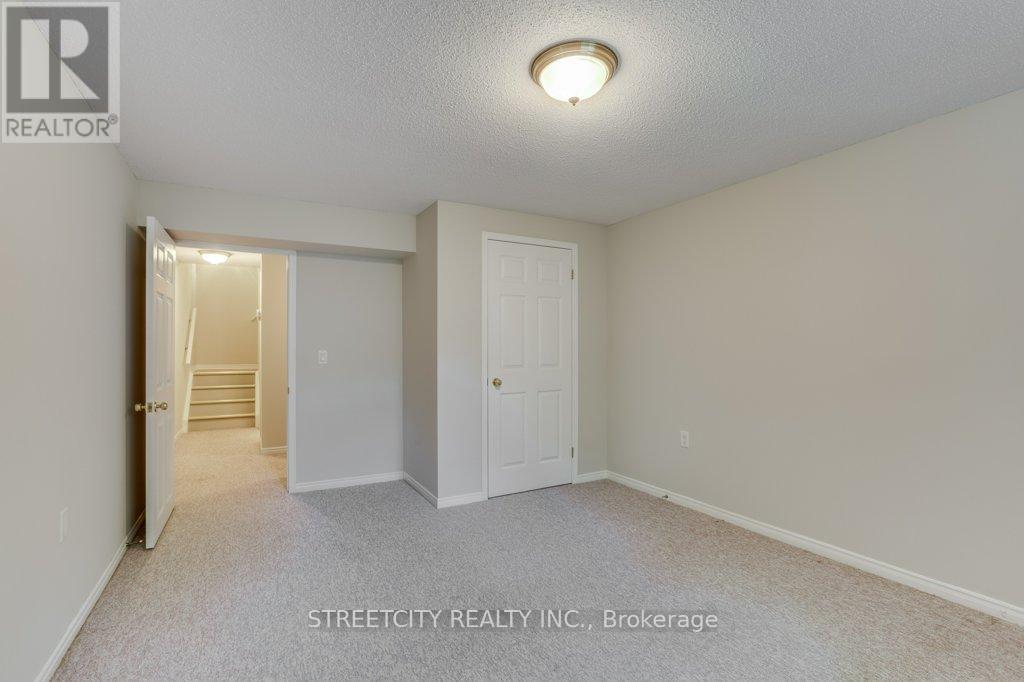 29 - 680 Commissioners Road, London South, Ontario  N6K 4T8 - Photo 25 - X12419139