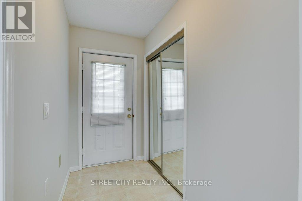 29 - 680 Commissioners Road, London South, Ontario  N6K 4T8 - Photo 3 - X12419139