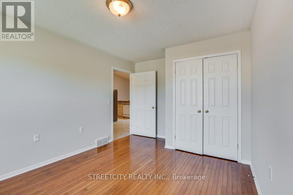 29 - 680 Commissioners Road, London South, Ontario  N6K 4T8 - Photo 6 - X12419139