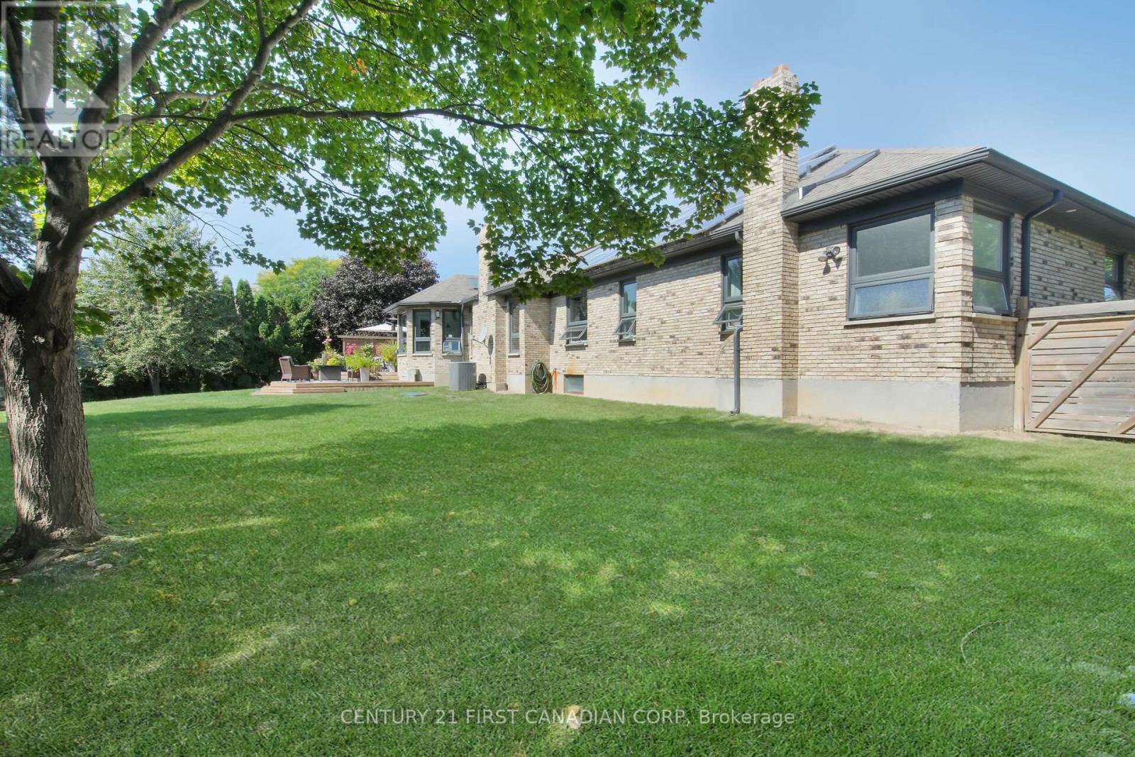 768 Franklinway Crescent, London North, Ontario  N6G 5C8 - Photo 48 - X12419141