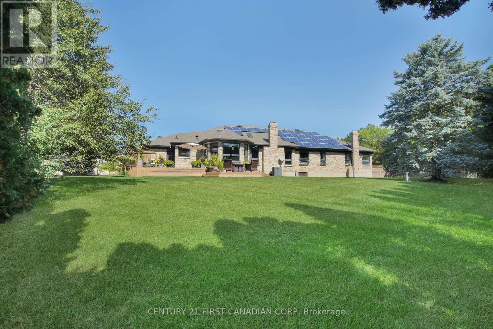 768 Franklinway Crescent, London North, Ontario  N6G 5C8 - Photo 49 - X12419141