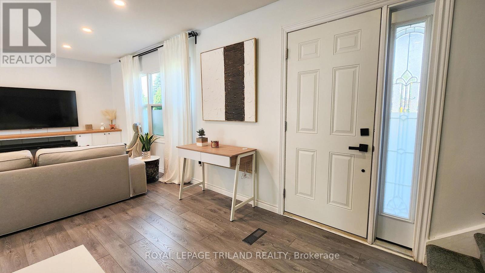 51 Ashbury Avenue, London South, Ontario  N6E 1S9 - Photo 3 - X12419145