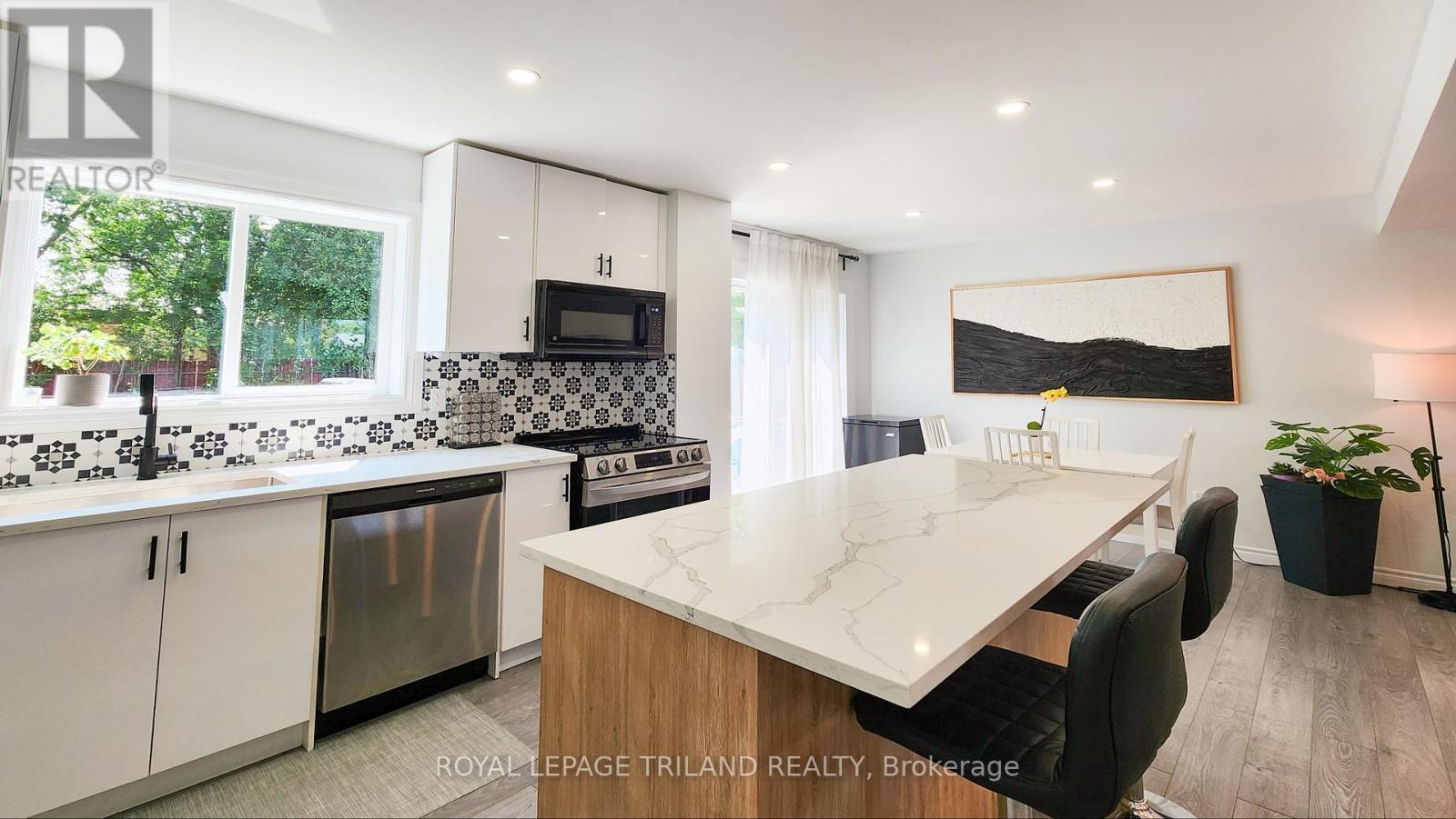 51 Ashbury Avenue, London South, Ontario  N6E 1S9 - Photo 4 - X12419145