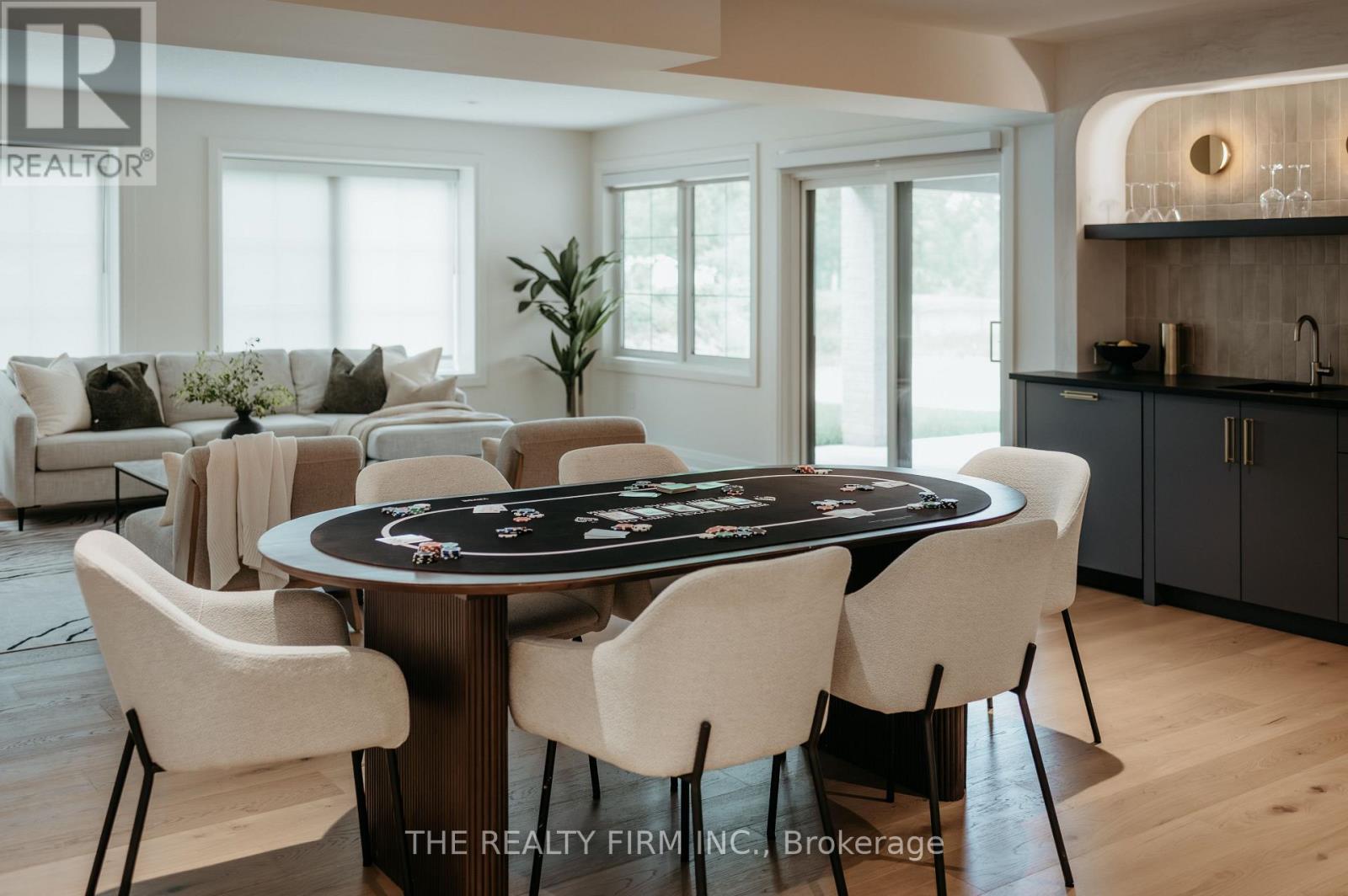 52 Royal Crescent, Southwold, Ontario  N5P 0G5 - Photo 45 - X12419154