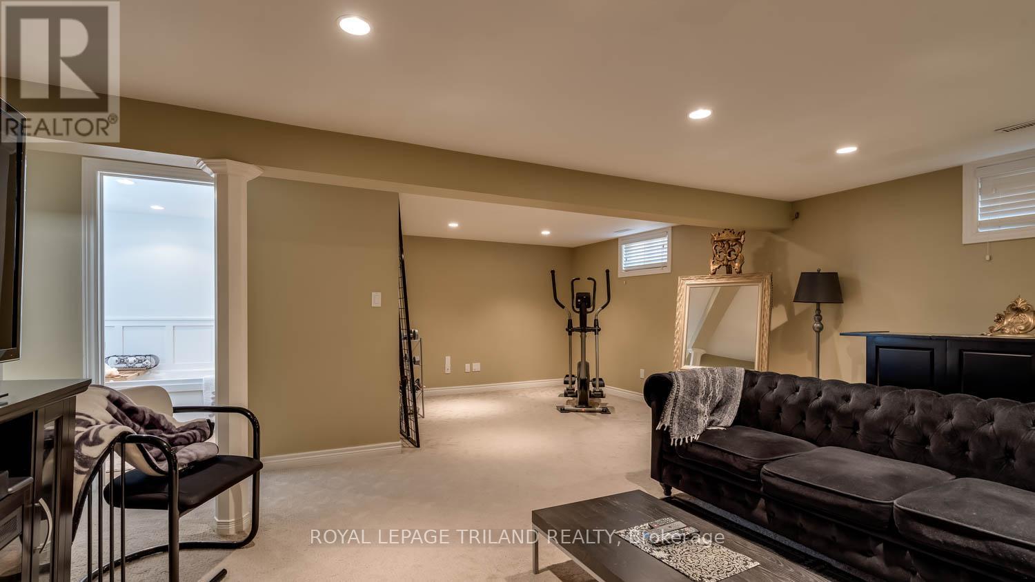 226 Rainbow Avenue, London East, Ontario  N5W 4W1 - Photo 16 - X12419192