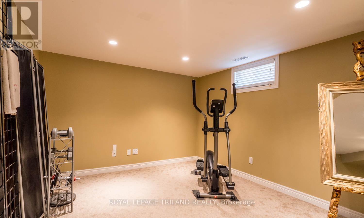 226 Rainbow Avenue, London East, Ontario  N5W 4W1 - Photo 17 - X12419192