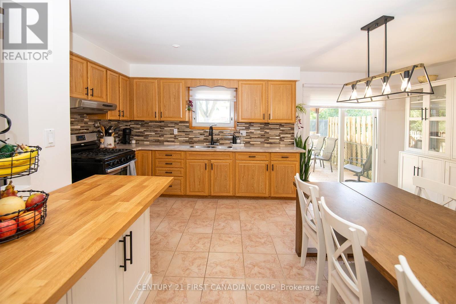85 Augusta Crescent, London South, Ontario  N6E 2C9 - Photo 15 - X12419215