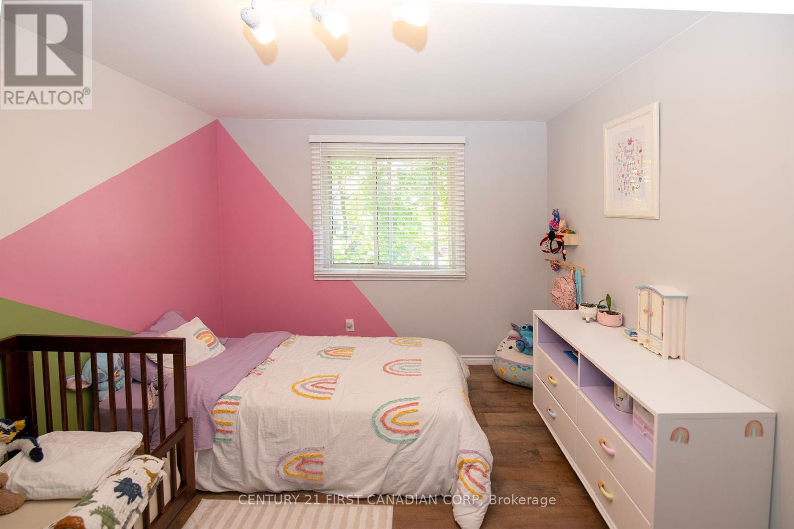 85 Augusta Crescent, London South, Ontario  N6E 2C9 - Photo 20 - X12419215