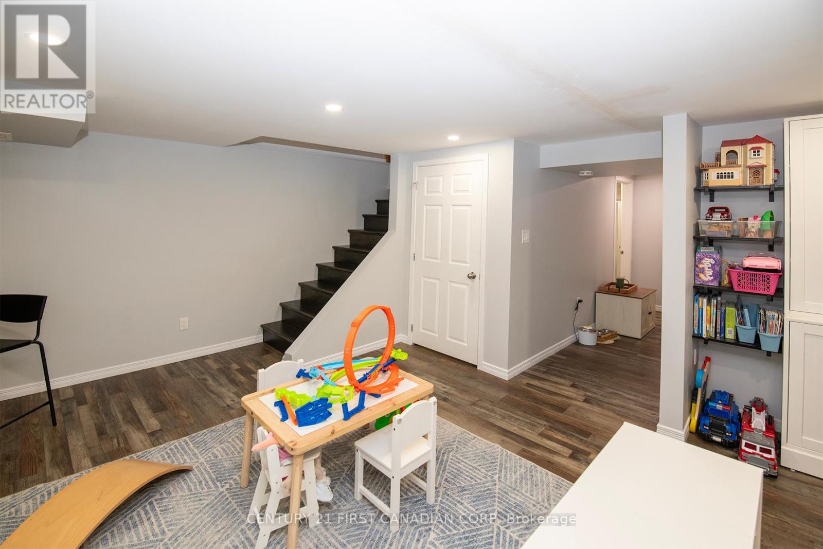 85 Augusta Crescent, London South, Ontario  N6E 2C9 - Photo 29 - X12419215