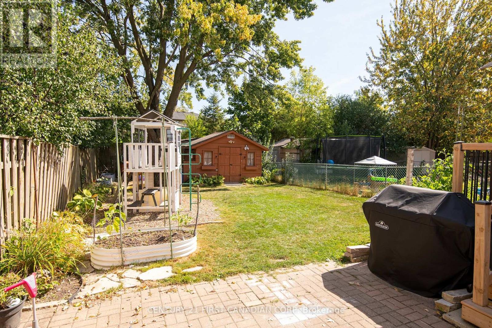 85 Augusta Crescent, London South, Ontario  N6E 2C9 - Photo 33 - X12419215