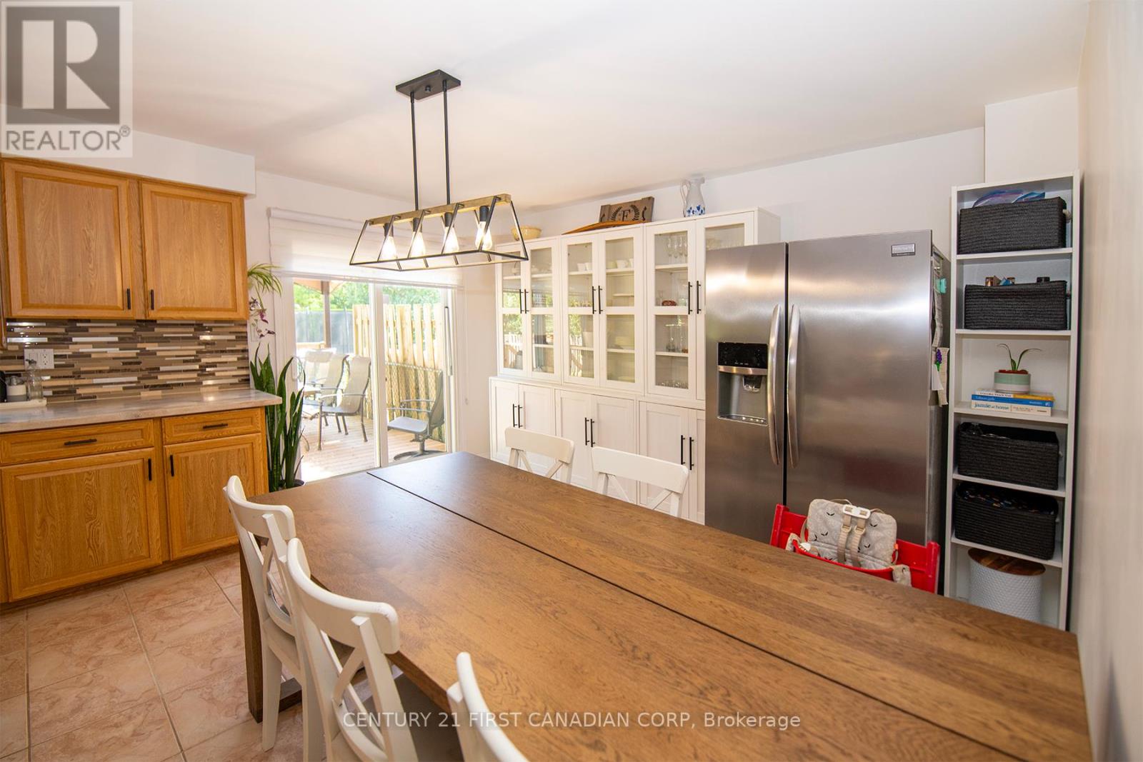85 Augusta Crescent, London South, Ontario  N6E 2C9 - Photo 7 - X12419215