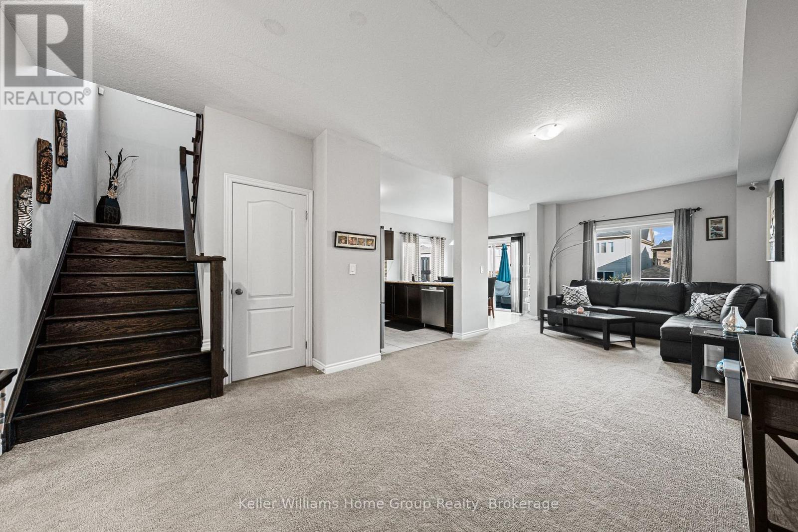 24 Courtney Street, Centre Wellington (Fergus), Ontario  N1M 0C9 - Photo 8 - X12419181